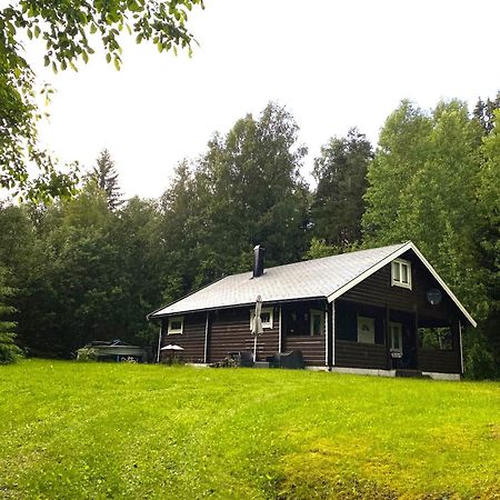 Koselig Hytte I Sverige 20 Minutter Fra Norskegrensen Ostervallskog Töcksfors Zewnętrze zdjęcie
