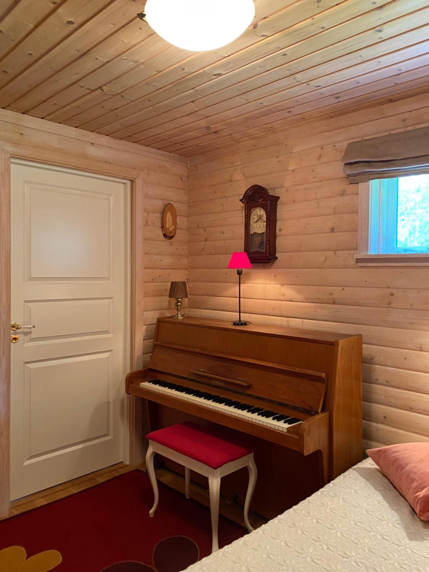 Koselig Hytte I Sverige 20 Minutter Fra Norskegrensen Ostervallskog Töcksfors Zewnętrze zdjęcie